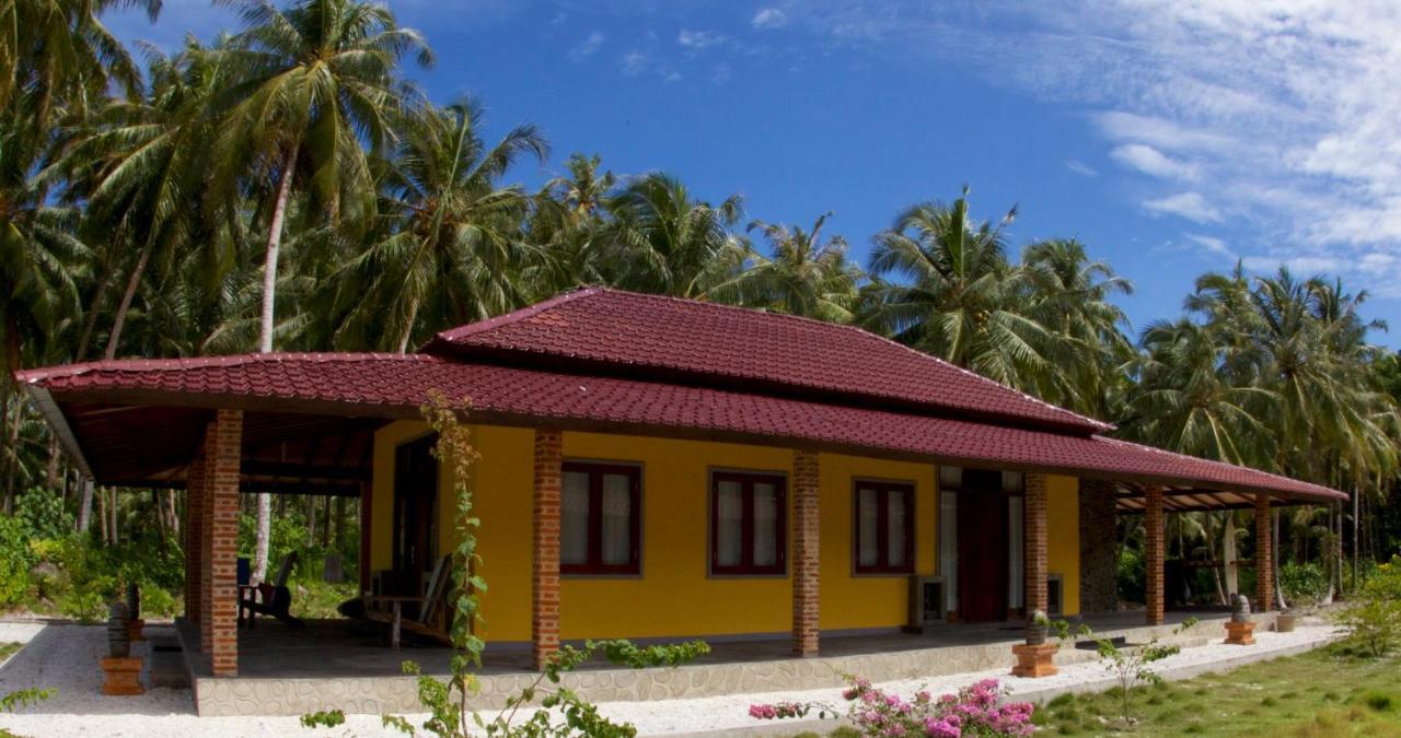 Puri Asu Resort Palau Asu 객실 사진